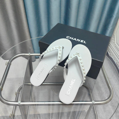 CC Thong White Calfskin Pearl