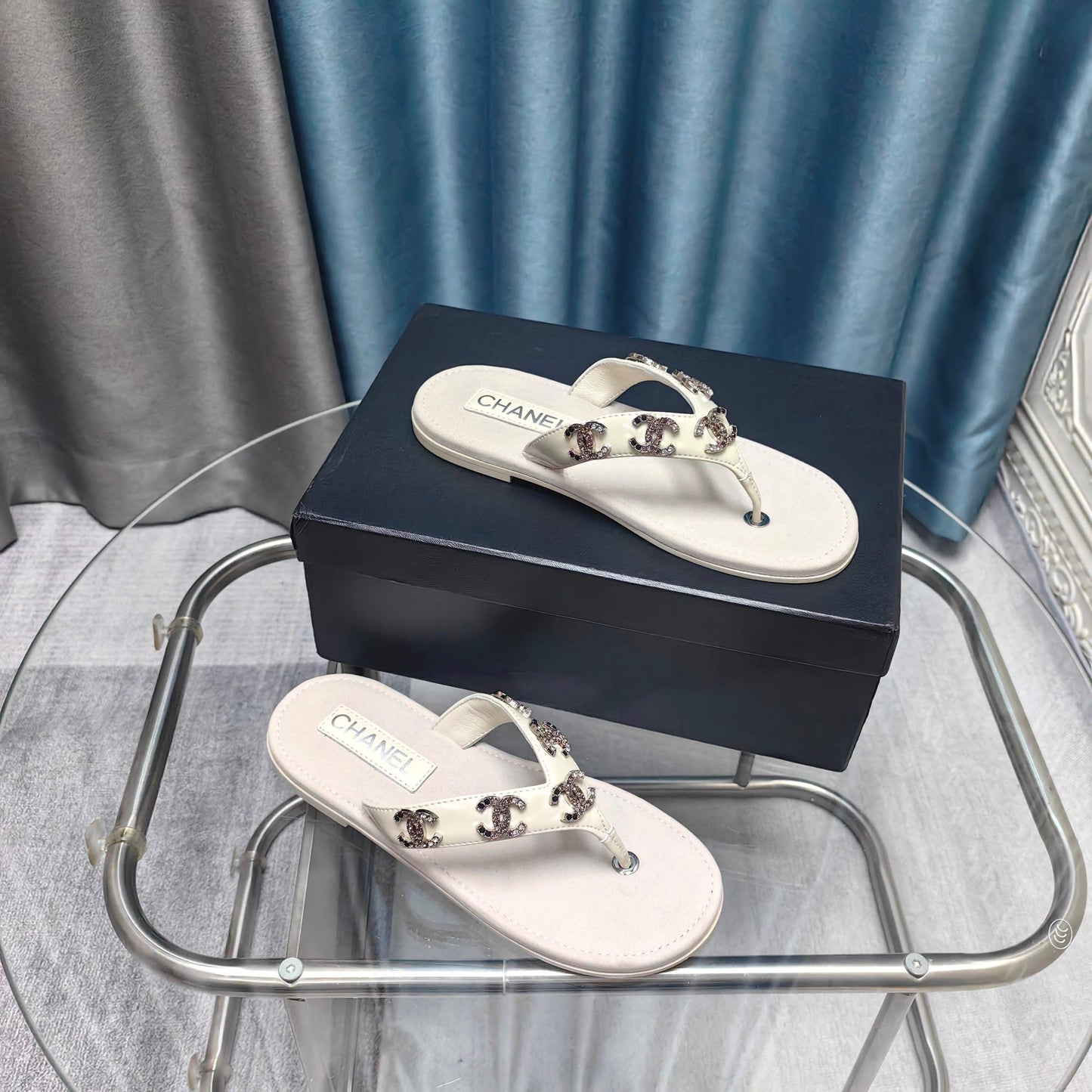 CC 25 Thong Sandal Diamond CC Logo