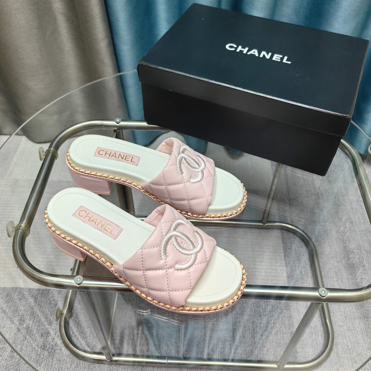 CC 25 Sandal 5cm Quilted Calfskin Leather Chain