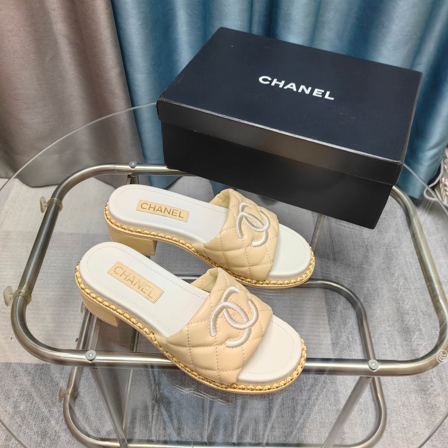 CC 25 Sandal 5cm Quilted Calfskin Leather Chain