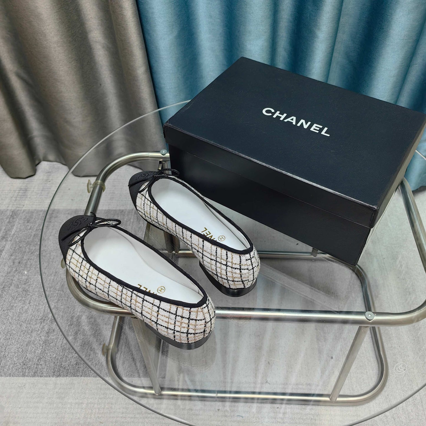 CC 25P Ballet Flat White Tweed Black Grosgrain
