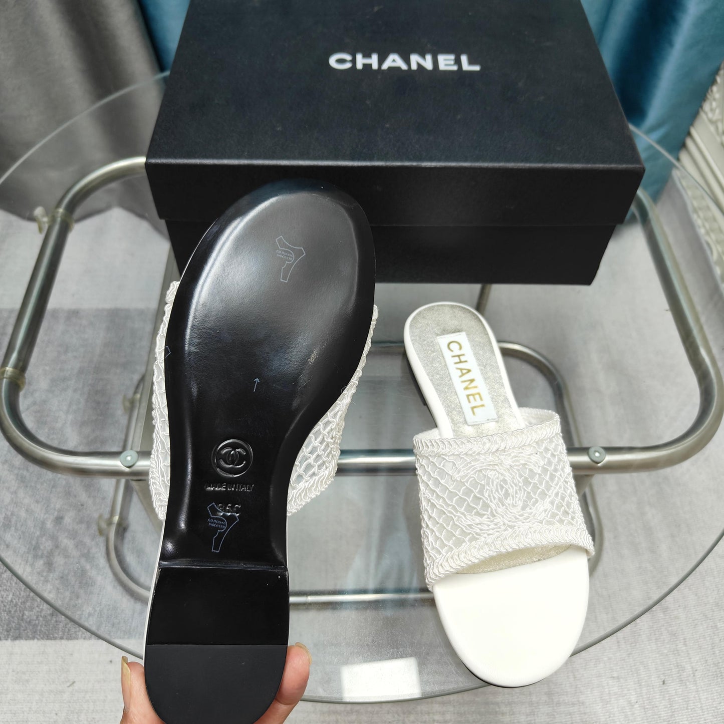CC 25 Sandal Lace Fabric