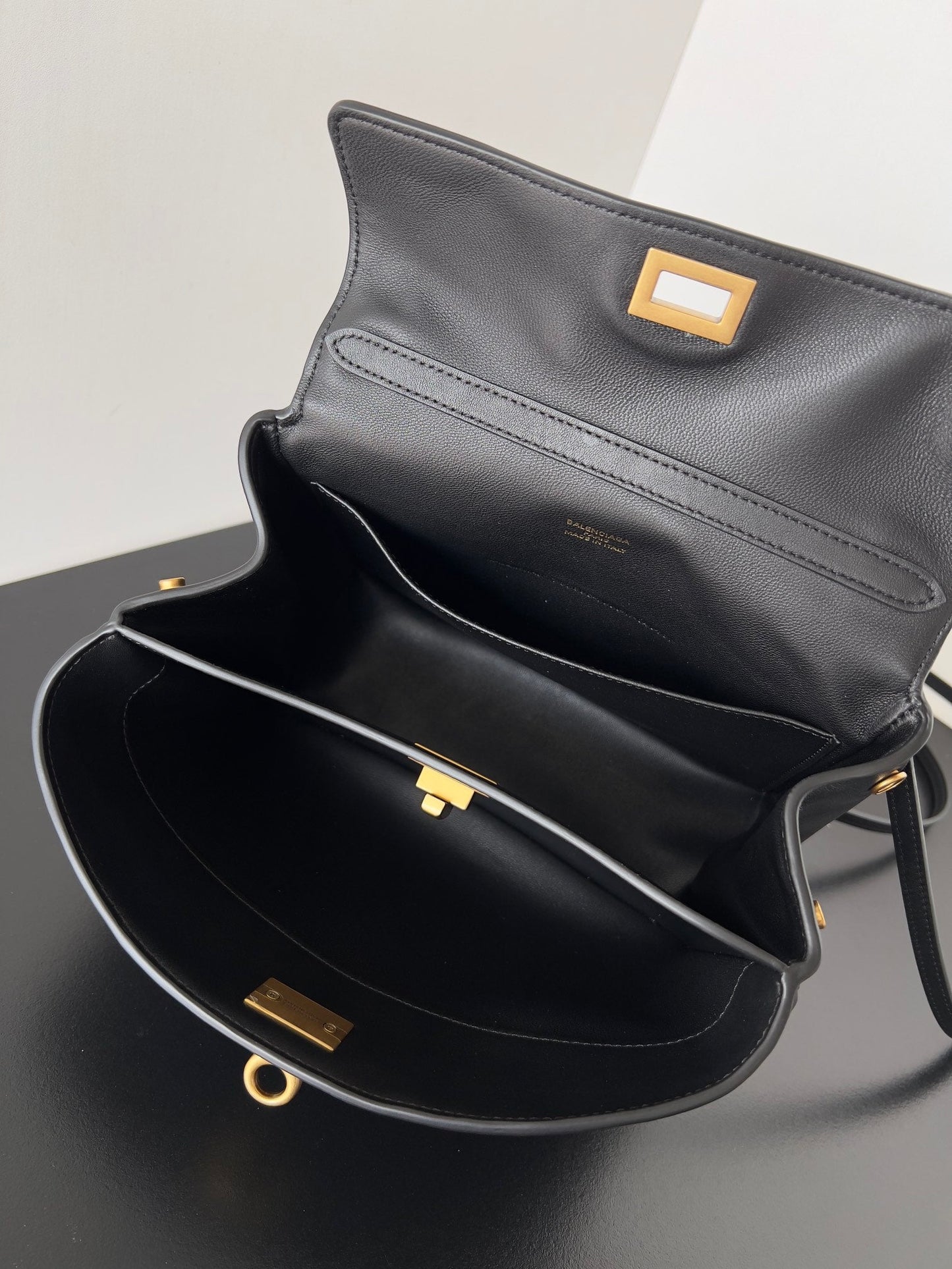 Balenciaga 2026 Rodeo Bag 22 Black Calfskin Gold Hardware 351339
