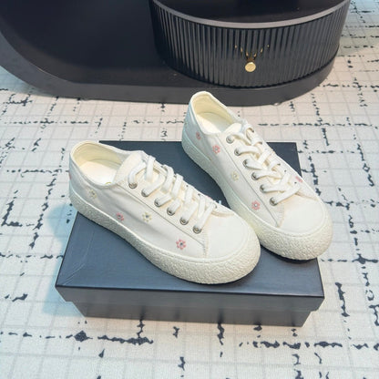 CC Low Sneaker 30mm White With Small Flowers Cavas Fabric