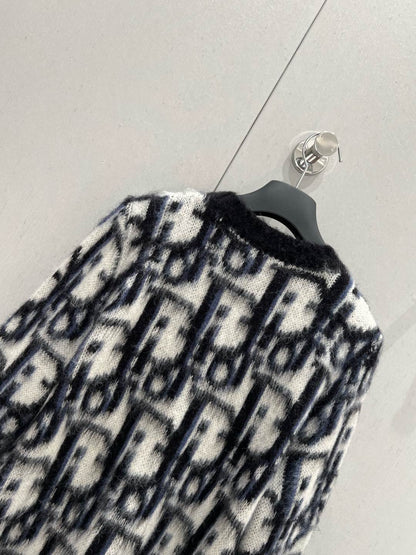 CD 25 Knitted Round Neck Cardigan Black White Mohair wool 210006
