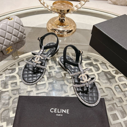 CC 25C Thong Sandal Black with White Sheepskin 213340