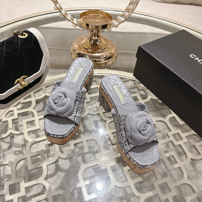 CC 26s Camellia Platform Slippers 65 Light Blue Grey Tweed Leather 627056