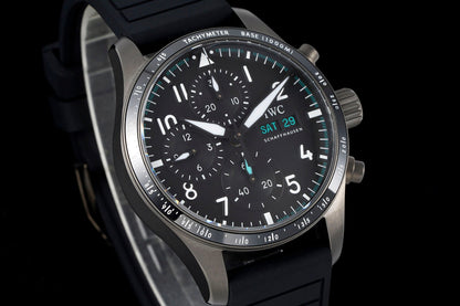 IWC Pilot 41mm Black Dial Silver Metallic Case Rubber Strap