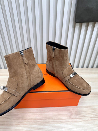 HM 25 Kelly Buckle Ankle Boots Tan Silver Suede 513079