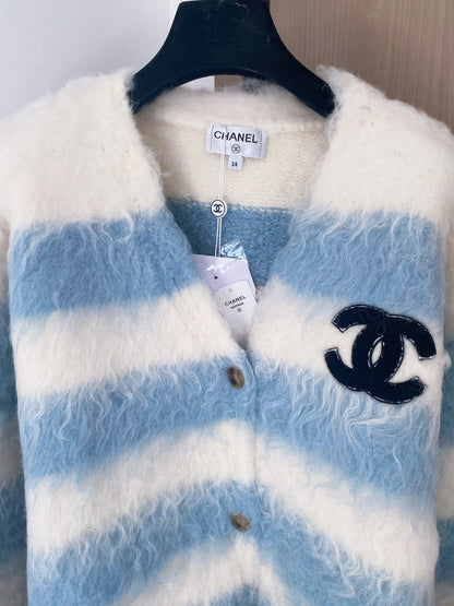 Chanel 2025  Cardigan Blue mix White Wool 99270