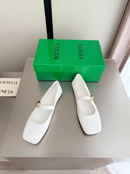 Bottega Veneta 2026 Ballet Flat White Gold Lambskin 743752