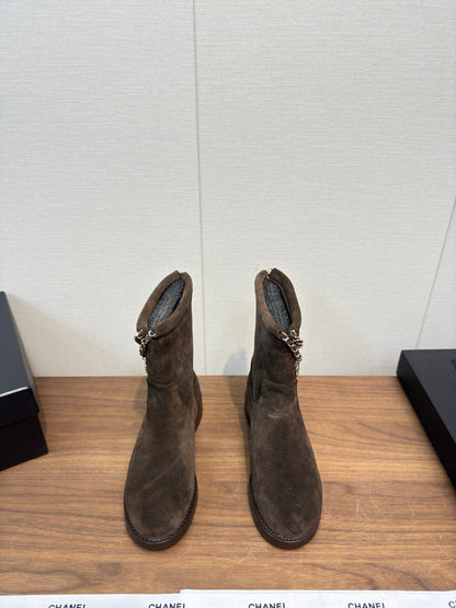 Chanel 25 Boot Brown Suede 465612
