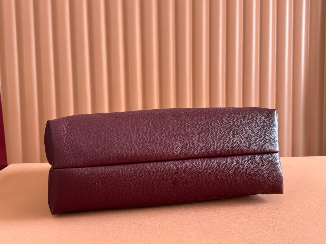 Gucci Softbit Shoulder Bag Rosso Ancora Red Calfskin 248331