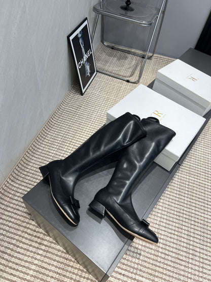 The Row 2025 Square Toe And Bow Accent Long Boot Black Sheepskin 540513