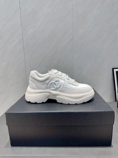 Chanel 25 Sneaker Ivory Suede Cowhide 540328
