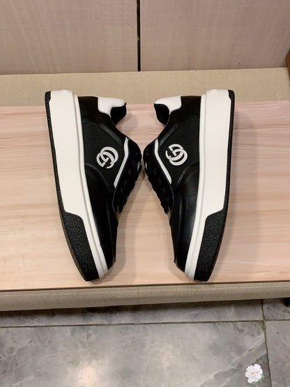 GG Men's Sneaker Black Sheepskin 709672