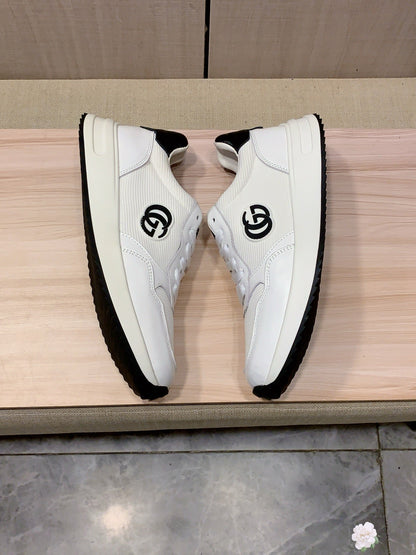 GG Men's Sneaker White Sheepskin 709681