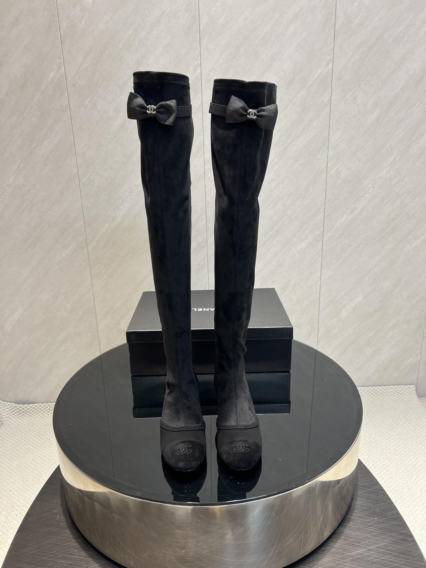 CC 25 Bowknot Stretch Boots Black Velvet Sheepskin 516421