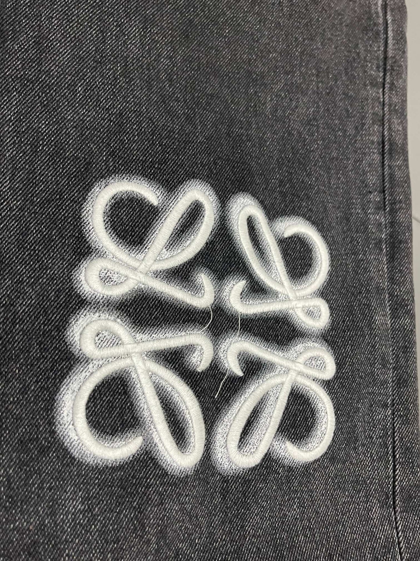 Loew White Anagram Dark Grey Jean