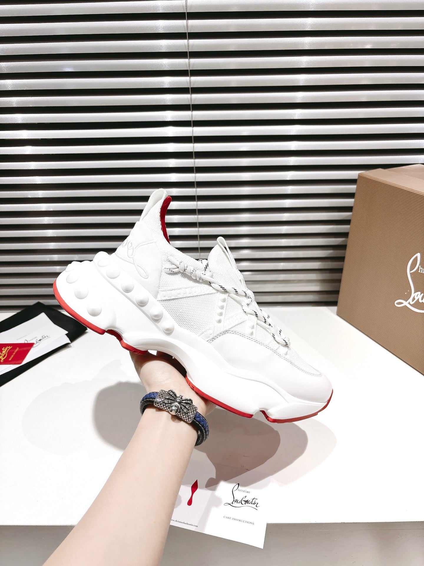 CL 25 Trailnrun Sneaker White Calfskin Mesh 323170