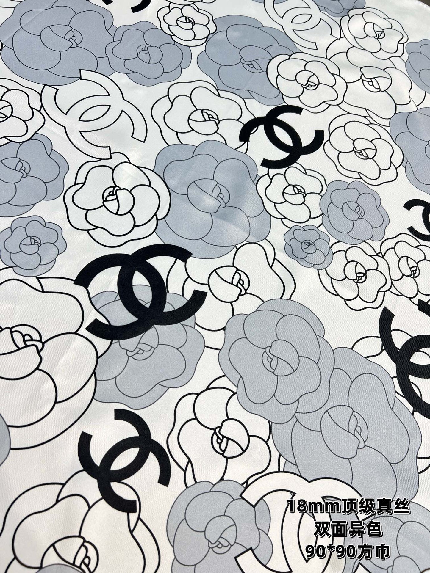 CC Square Scarf 90 CM In Grey Black And White Camellia Logo Print Silk Twill 288739