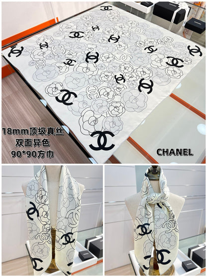 CC Square Scarf 90 CM In Grey Black And White Camellia Logo Print Silk Twill 288739