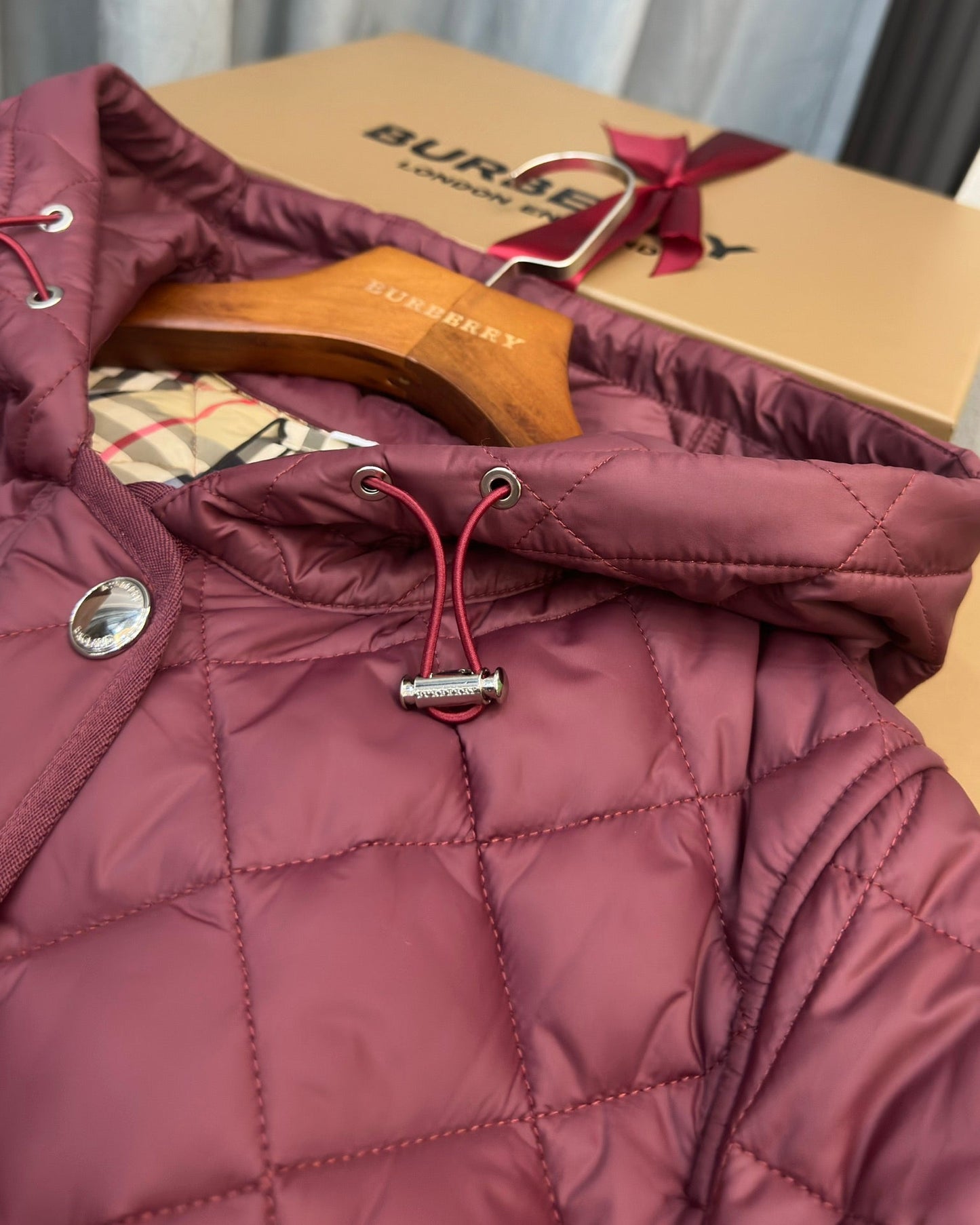 Burberry 25 Quilted  Hooded Long Coat Burgundy Polyester Cotton