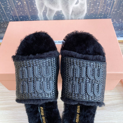 Miu Slipper Black Woven Raffia