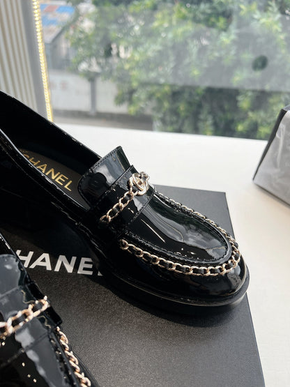 CC Moccasins Glossy Black Chain Lambskin