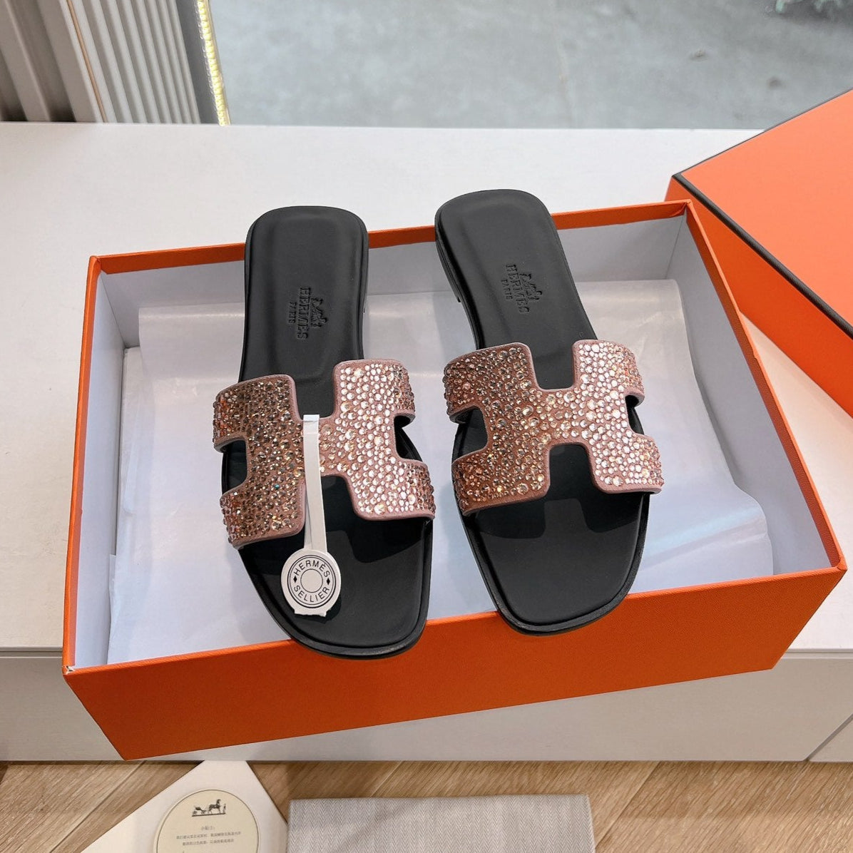 HM 25 Oran Sandal Black Nude Calfskin Rhinestone