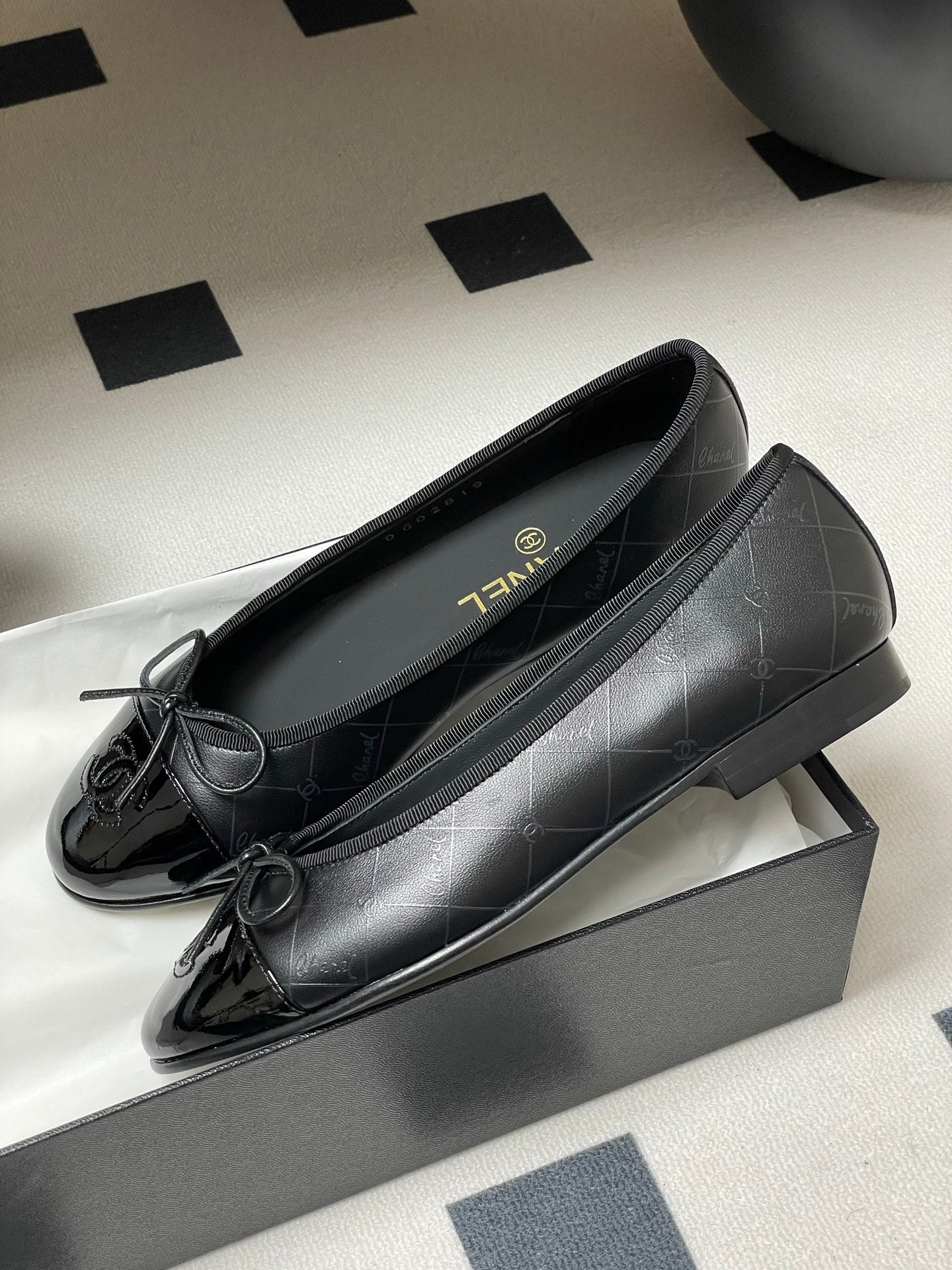 CC 25P Black Quilted Calfskin