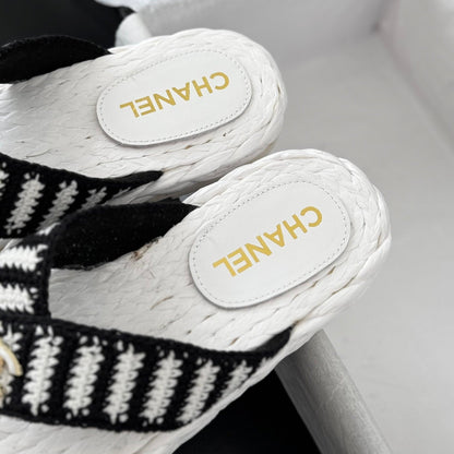 Hottest Knit Flip-Flops White Black