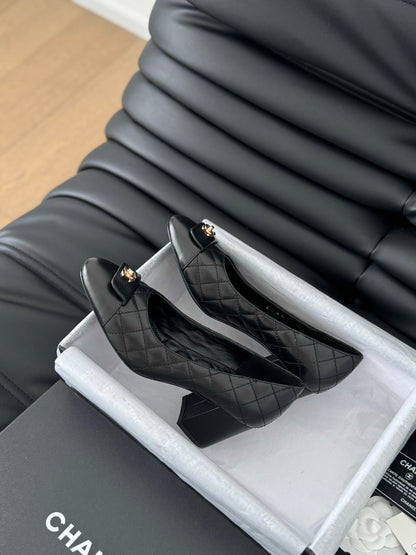 cc classic ballet flat with heel black quilted calfskin