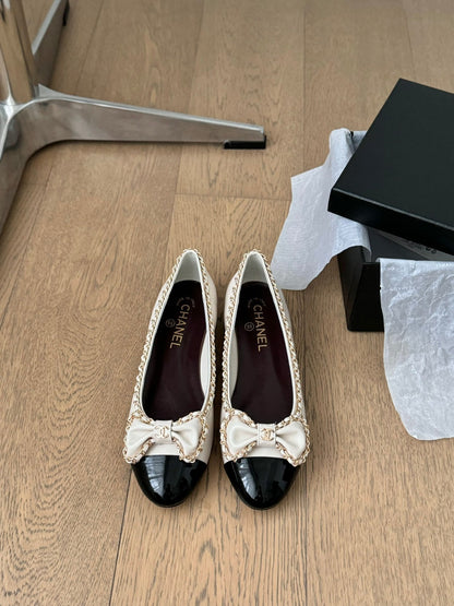 CC Ballet Flats 25mm White Chain Lambskin