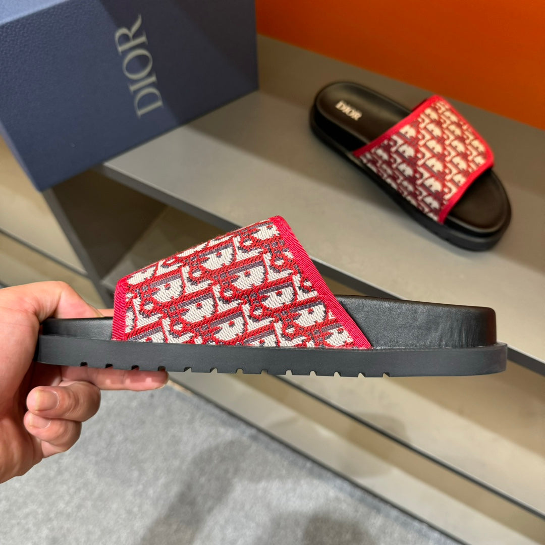 CD VELCRO STRAP SLIPPER RED JACQUARD