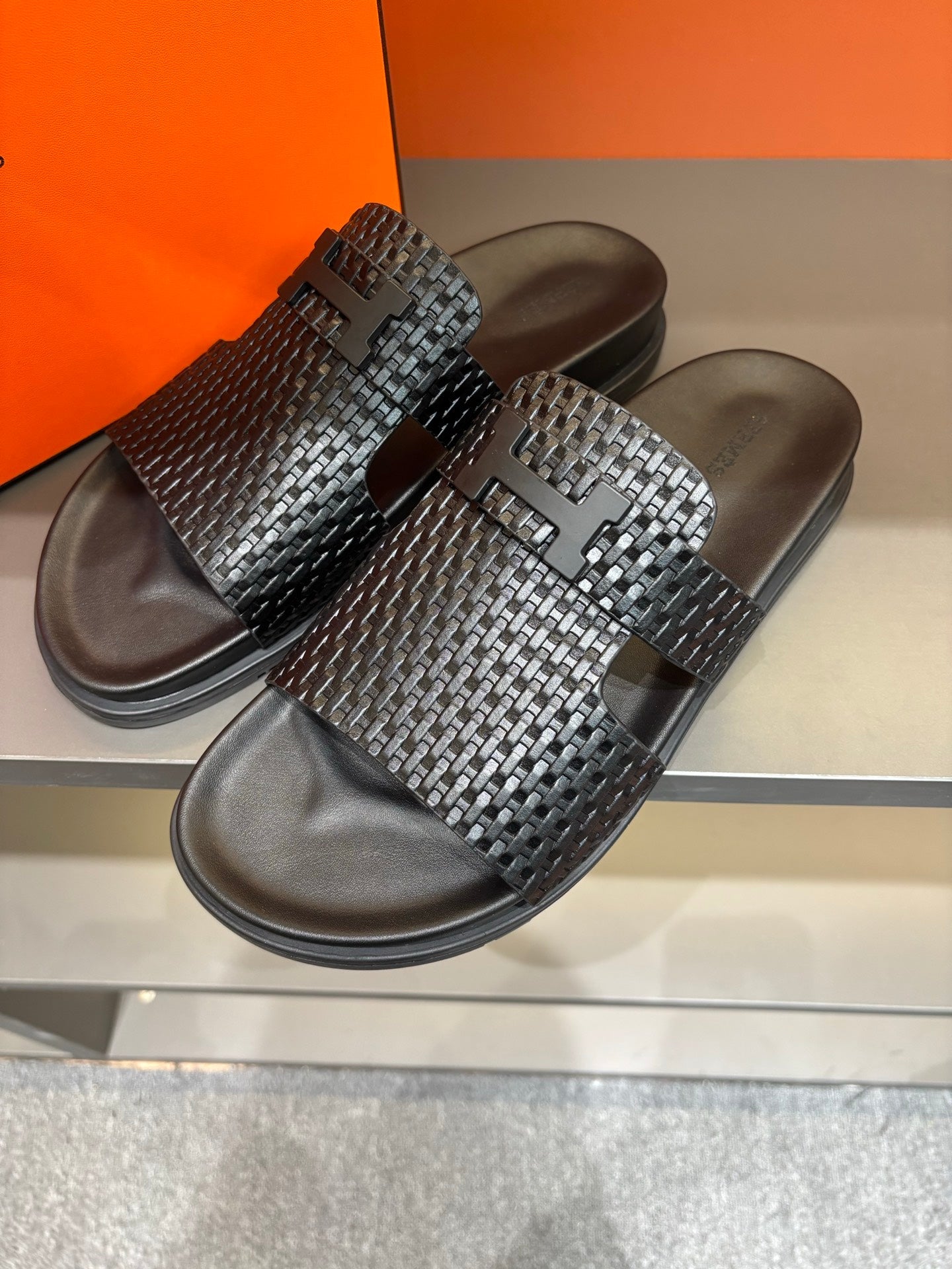 HM Men's 25 Slide Black Sheepskin 639760