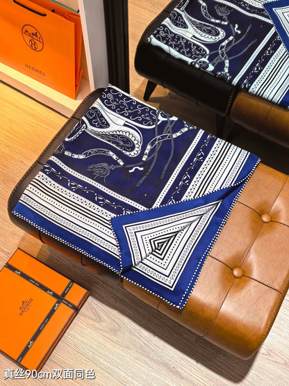 HM 26ss Amazon  Scarf 90 Dark Blue White Twill Silk 132411