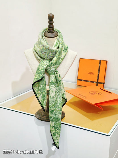 HM 26s 90 Double Sided Scarf Green Colorful Mulberry Silk 141471