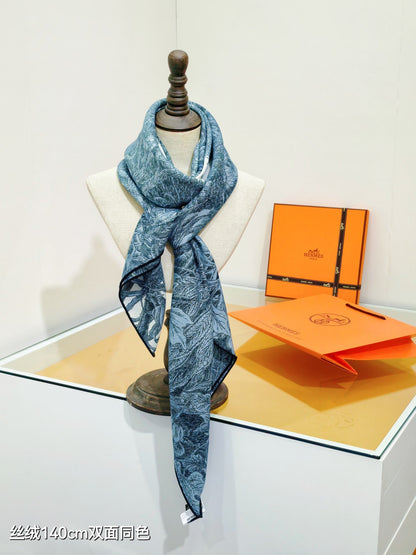 HM 26s 90 Double Sided Scarf Blue Colorful Mulberry Silk 141472