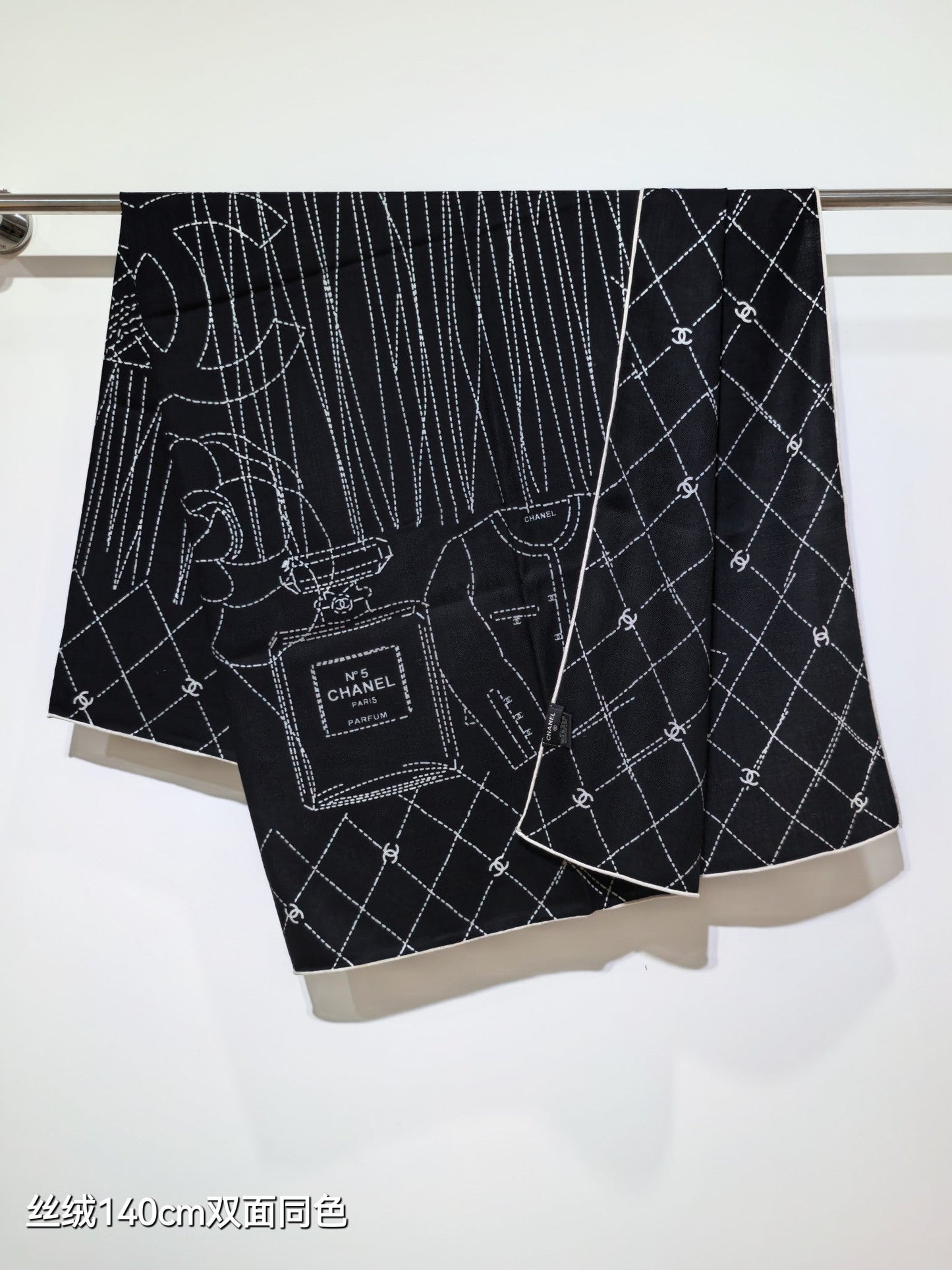 CC 25 Scarf 140CM Black Cashmere 293077