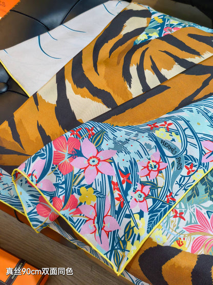 HM Tiger in Full Bloom 90 CM Beige Colorful  Cashmere and Silk 293067