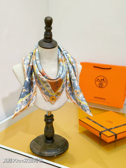 HM 26ss Sweet Saddle Scarf 90 Blue Beige Twill Silk 132419