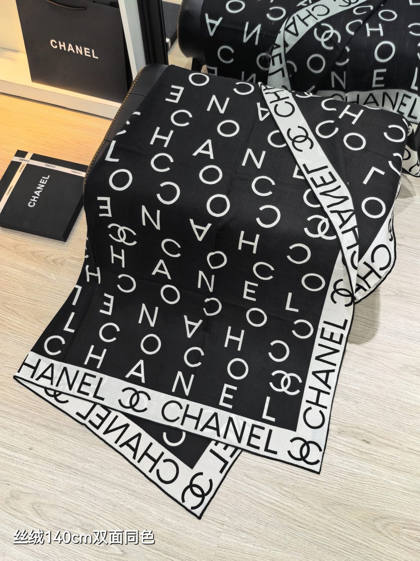 CC 25  Scarf 140CM White Black Cashmere 293084