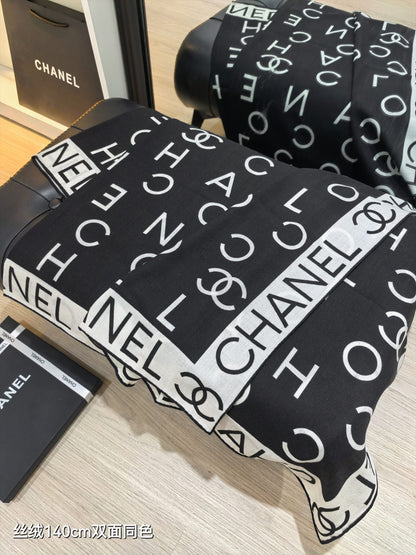 CC 25  Scarf 140CM White Black Cashmere 293084