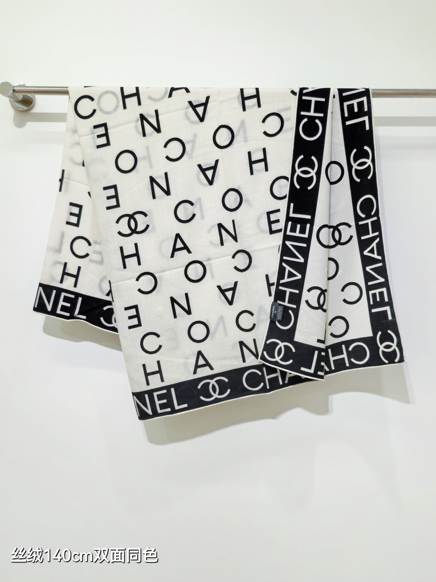 CC 25  Scarf 140CM White Black Cashmere 293085
