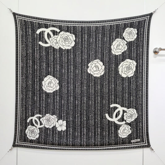 CC 25 Camellia Scarf 140CM Black Cashmere 293087