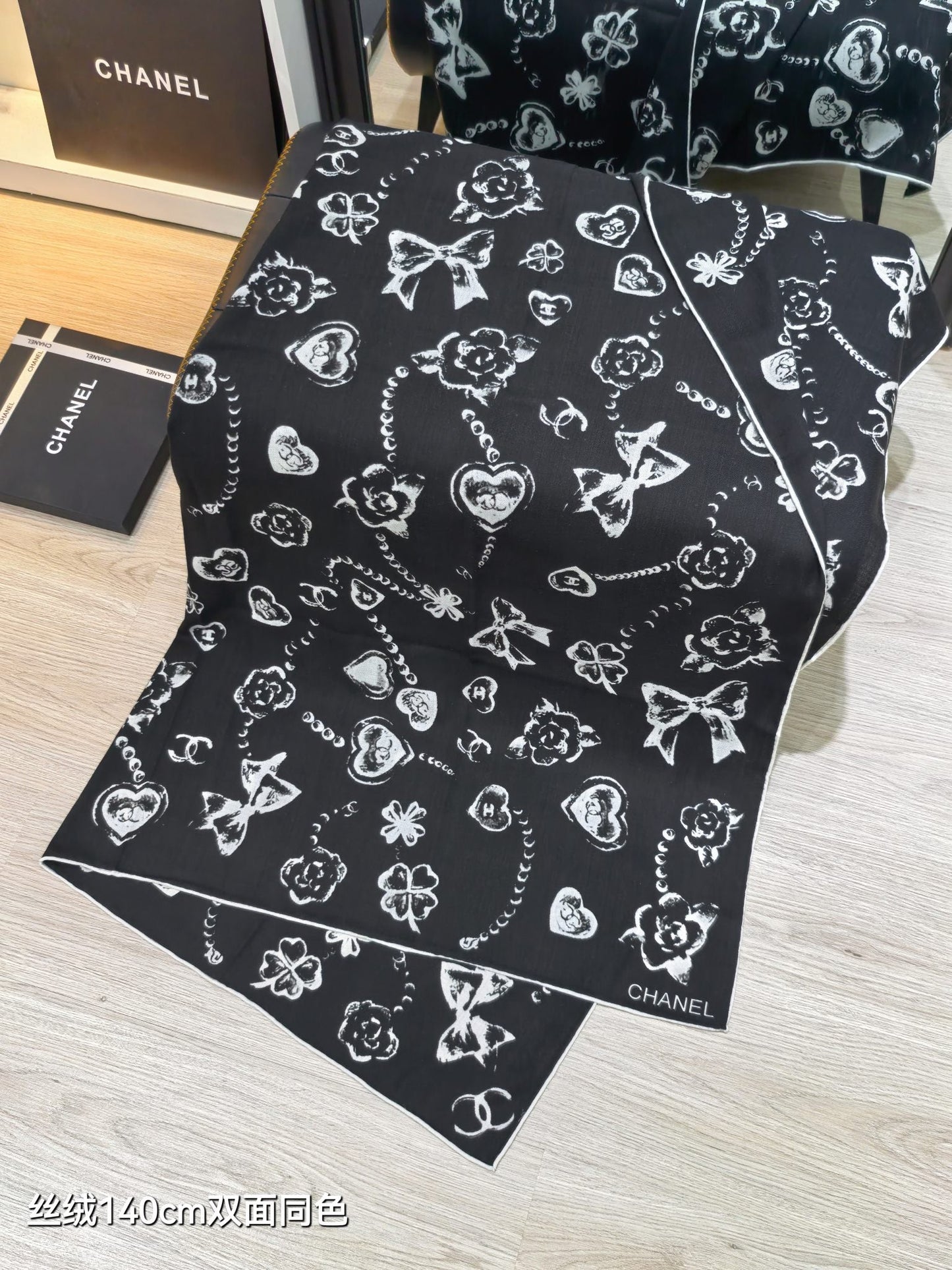 CC 25  Scarf 140CM Black Cashmere 293088