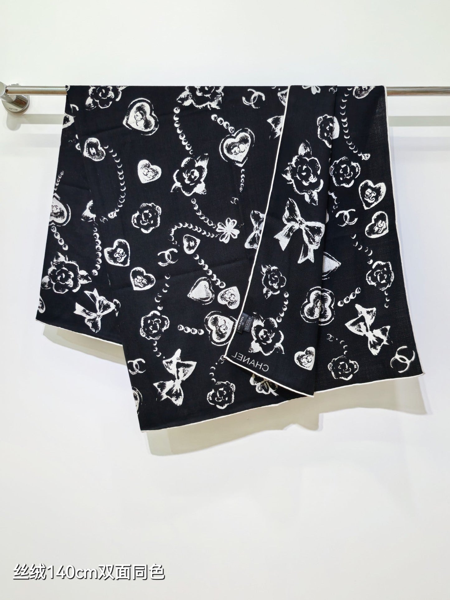 CC 25  Scarf 140CM Black Cashmere 293088