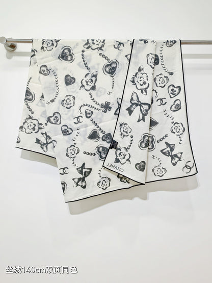 CC 25  Scarf 140CM White Cashmere 293089