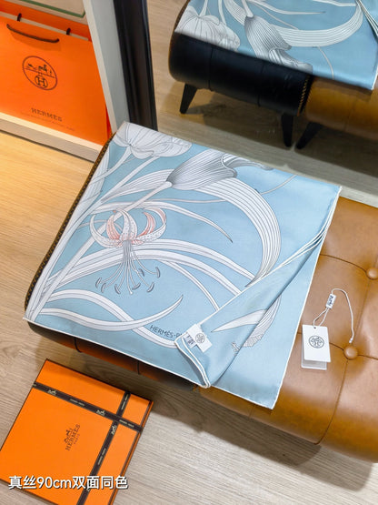 HM Eternal Bouquet 90 CM Light Blue Colorful Cashmere and Silk 293074